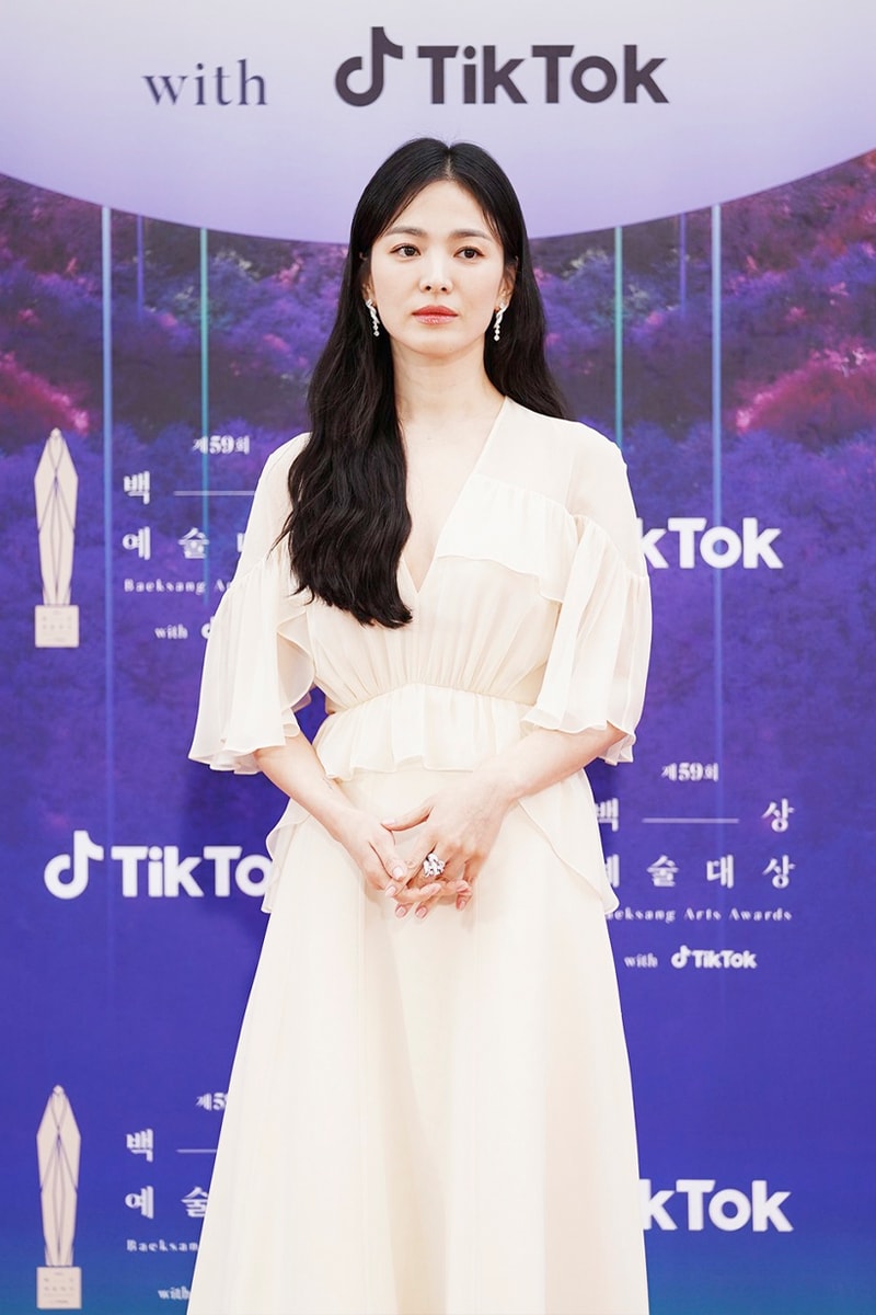 2023 百想藝術大賞紅毯：IU、宋慧喬... 紛紛穿上白色禮服，太多仙女下凡！