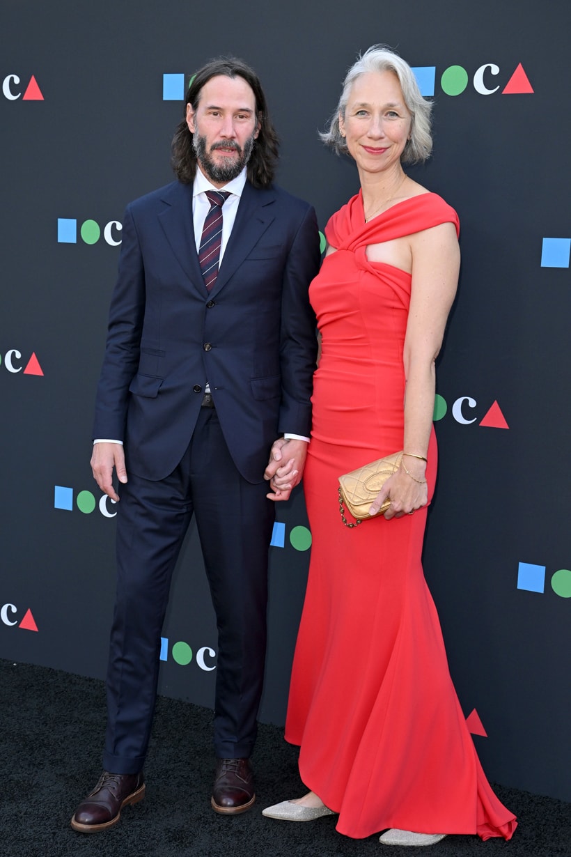 Keanu Reeves Alexandra Grant kiss MOCA gala couple goal 2023