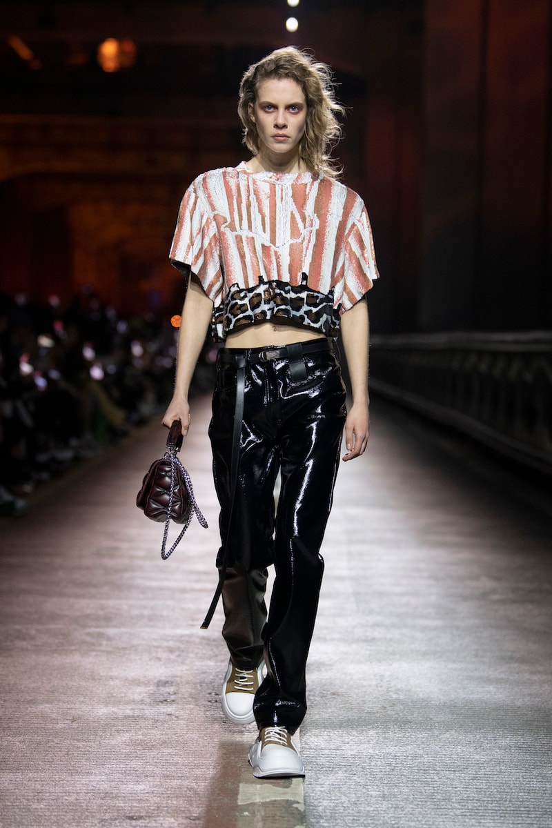louis vuitton 2023 fall seoul runway show details handbags celebs squid game