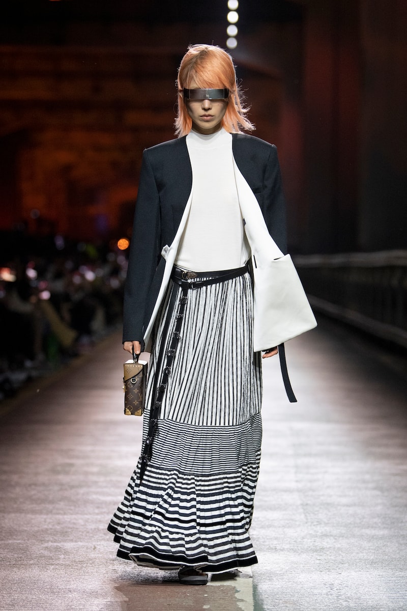 Louis Vuitton 首爾的 2023 早秋大秀瘋狂洗版，到底發生了多少好玩的事？
