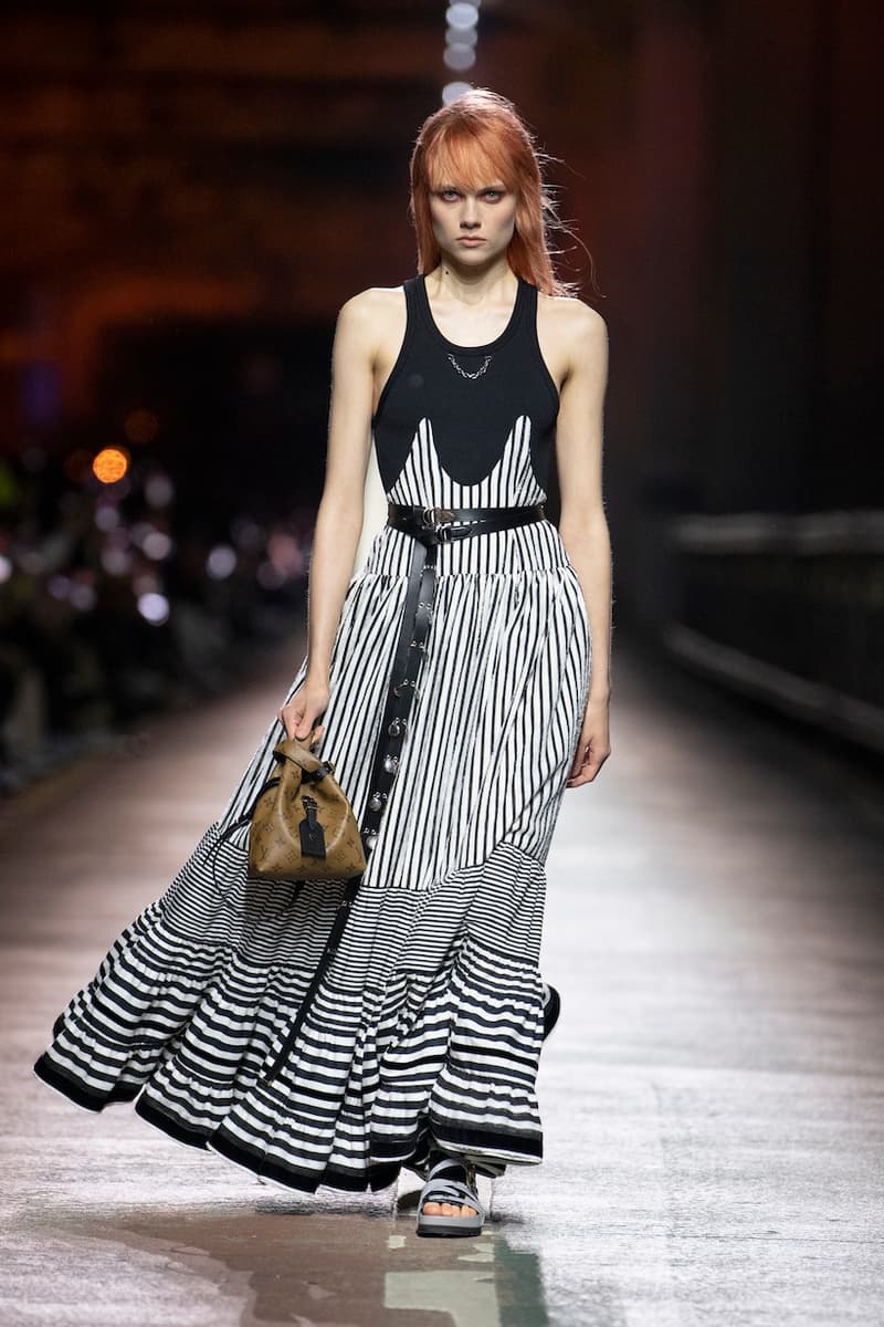 Louis Vuitton 首爾的 2023 早秋大秀瘋狂洗版,到底發生了多少好玩的事?