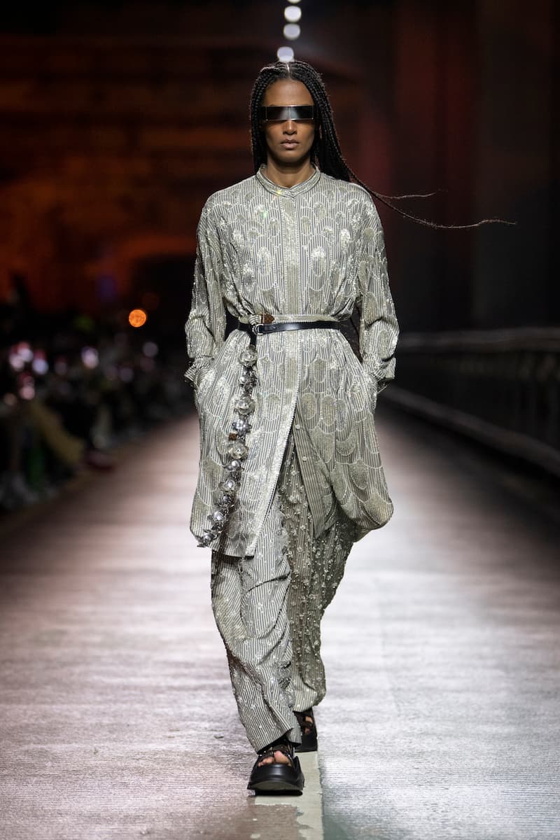 louis vuitton 2023 fall seoul runway show details handbags celebs squid game