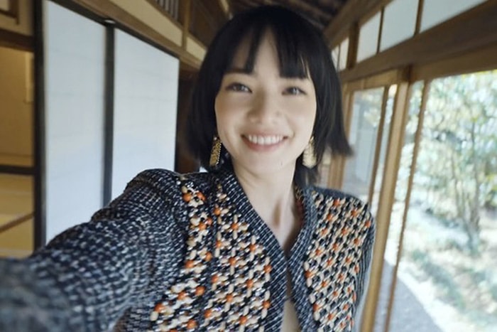 品牌大使小松菜奈現身:Chanel 預告 Métiers d'art 工坊系列即將在東京登場!