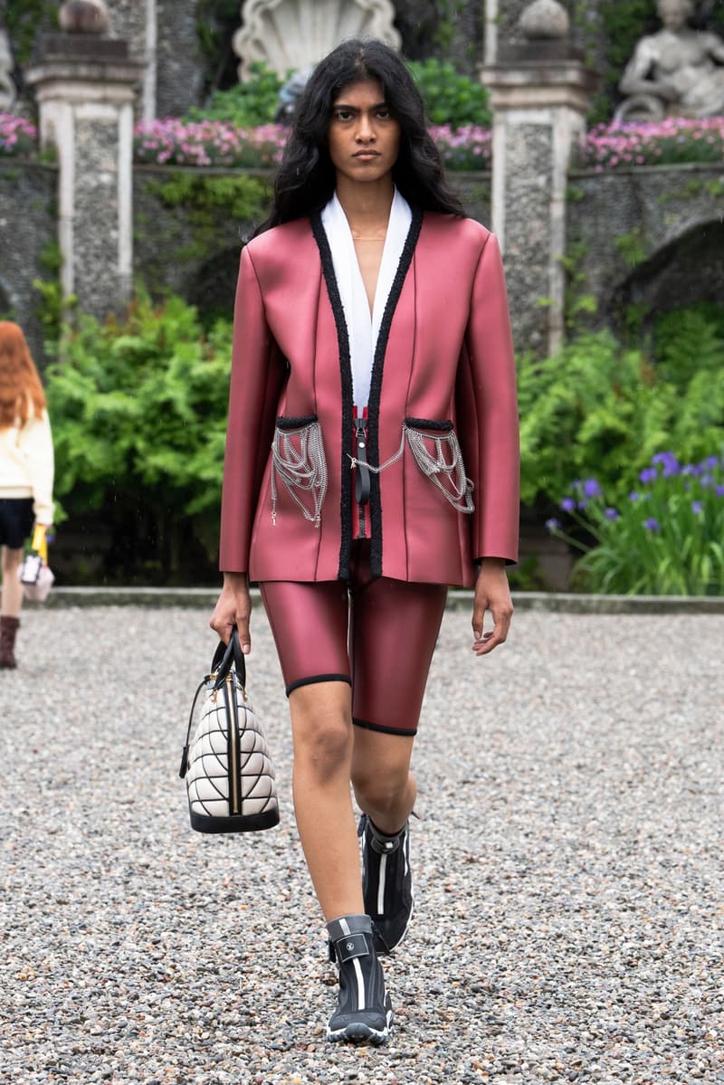 Louis Vuitton 2024 pre-spring fashion show runway