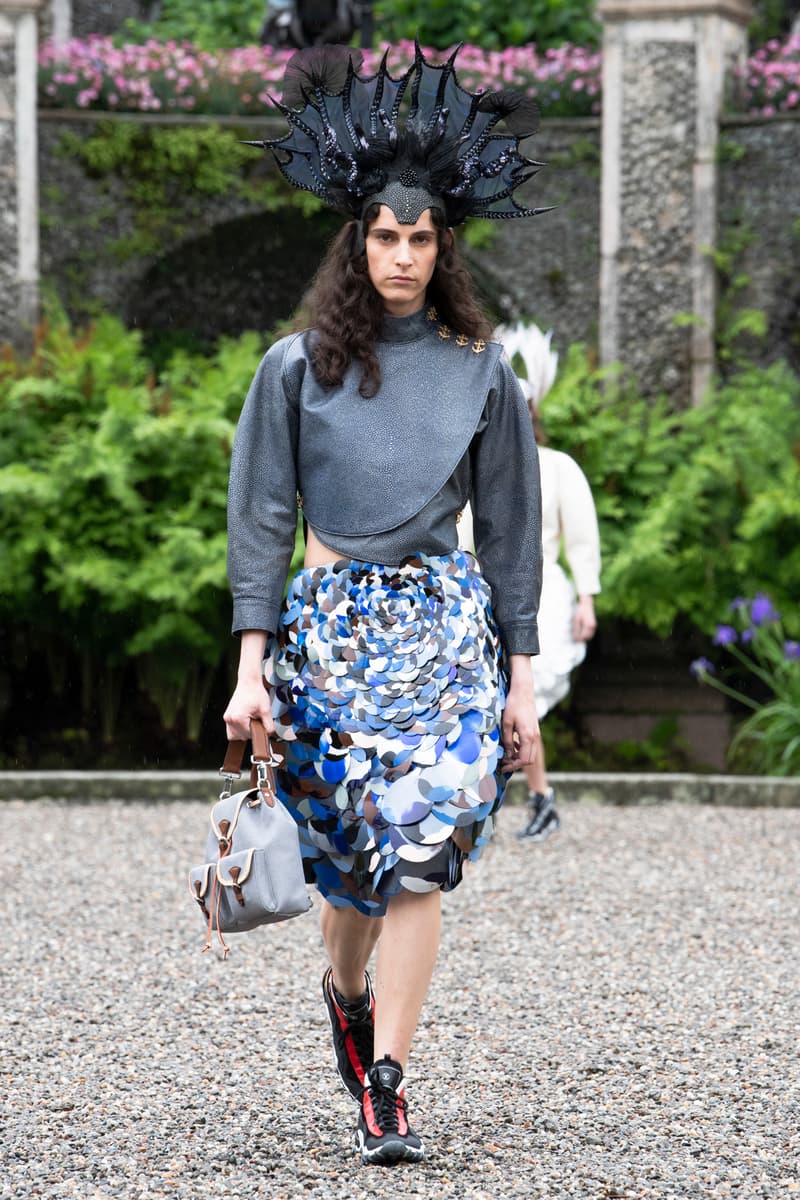 Louis Vuitton 2024 pre-spring fashion show runway