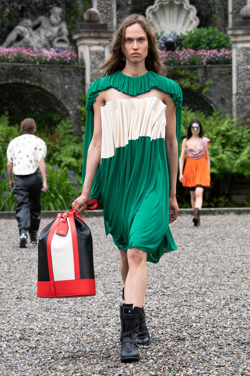 Louis Vuitton 2024 pre-spring fashion show runway