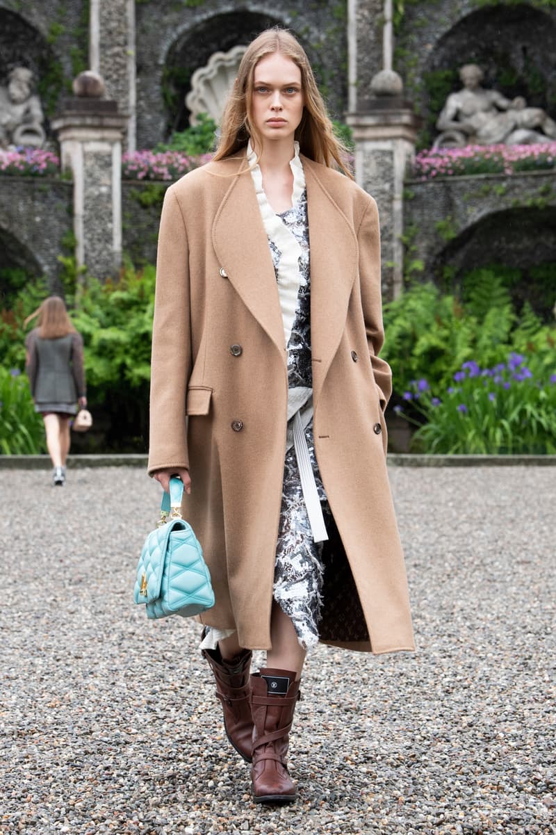 Louis Vuitton 2024 pre-spring fashion show runway