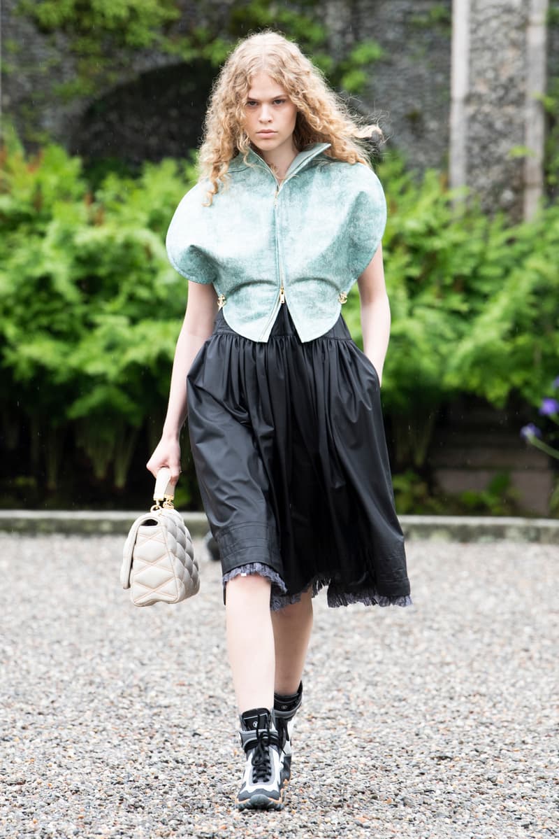 Louis Vuitton 2024 pre-spring fashion show runway