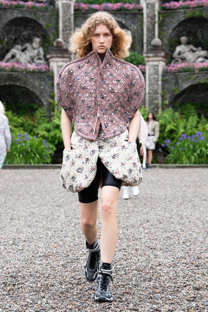 Louis Vuitton 2024 pre-spring fashion show runway