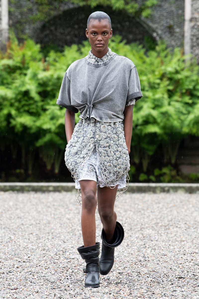 Louis Vuitton 2024 pre-spring fashion show runway