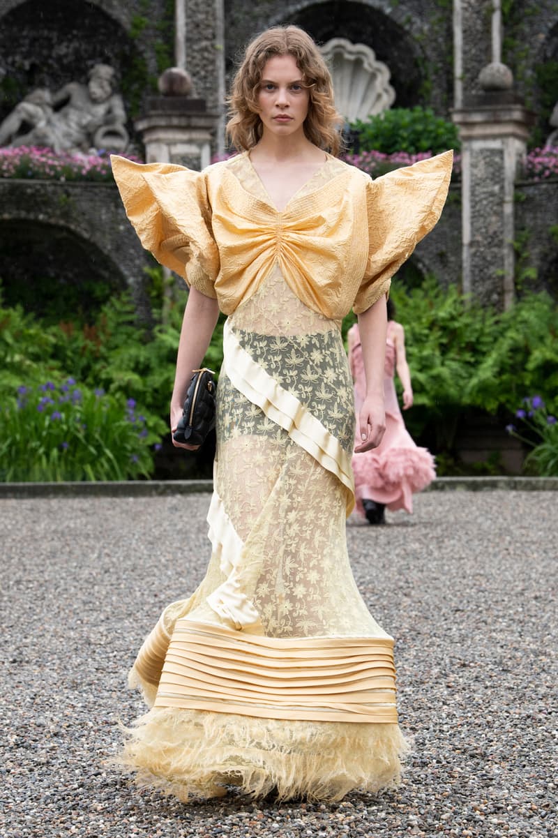 Louis Vuitton 2024 pre-spring fashion show runway