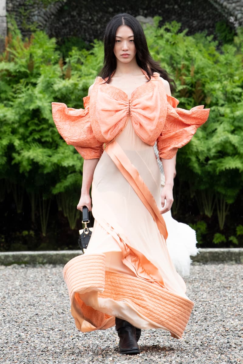 Louis Vuitton 2024 pre-spring fashion show runway
