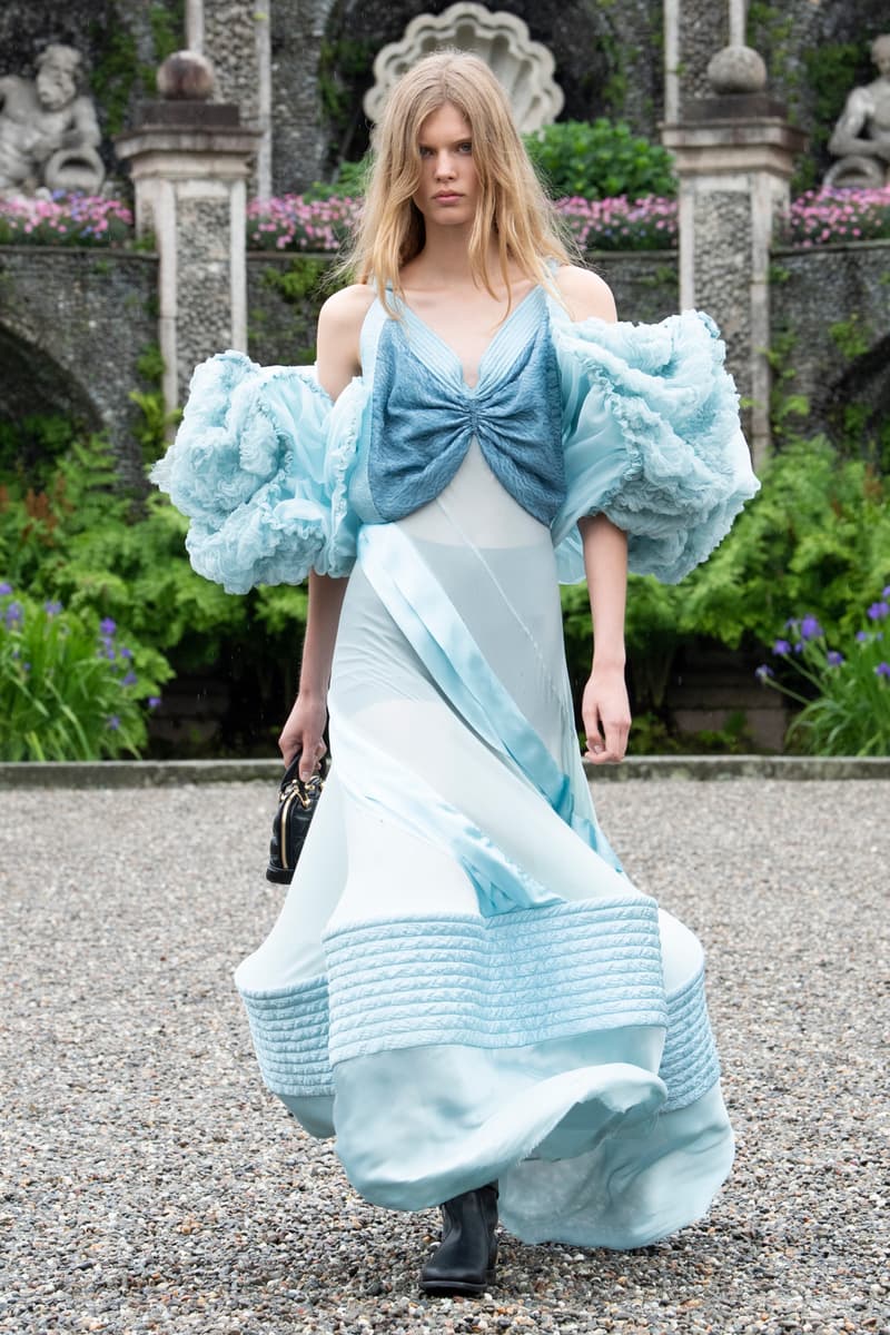Louis Vuitton 2024 pre-spring fashion show runway