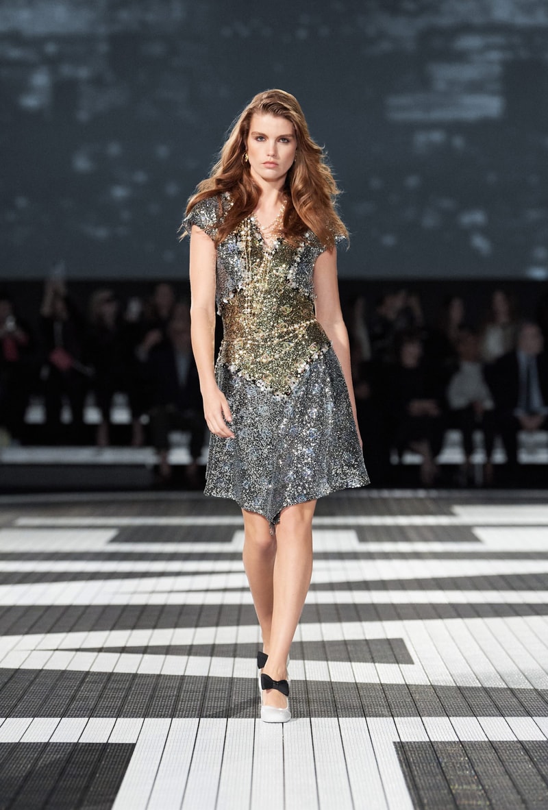 chanel 2024 Cruise fashion show runway
