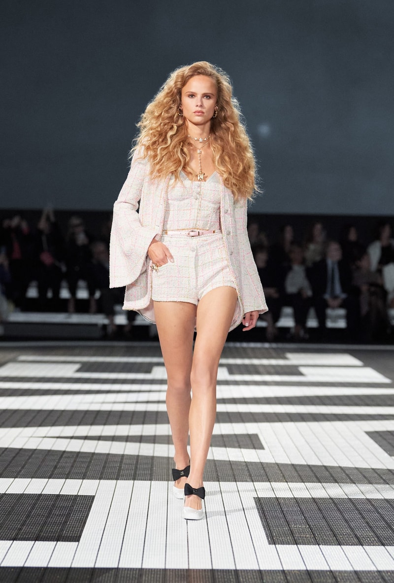 chanel 2024 Cruise fashion show runway