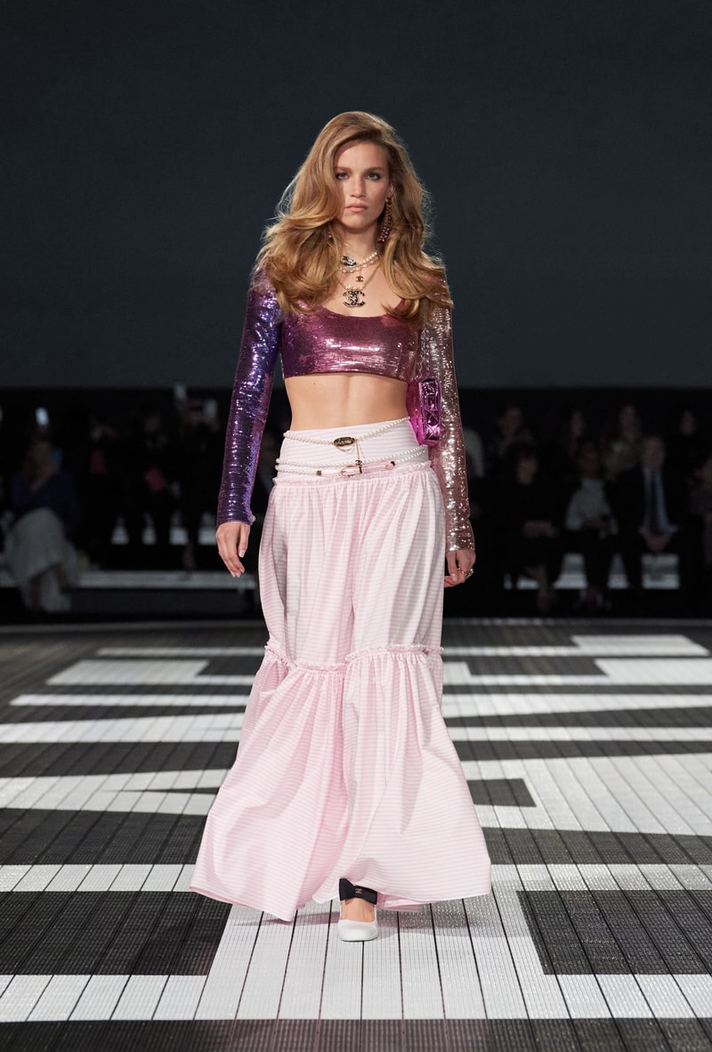 chanel 2024 Cruise fashion show runway