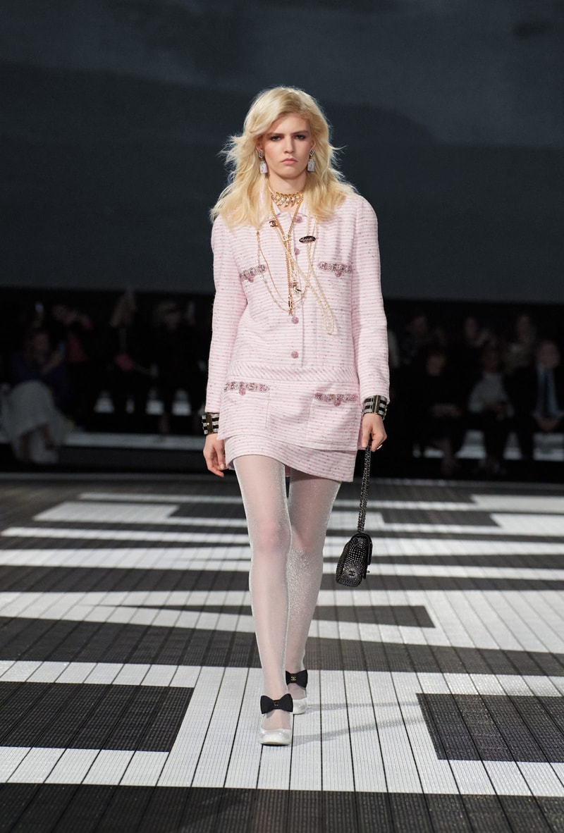 chanel 2024 Cruise fashion show runway