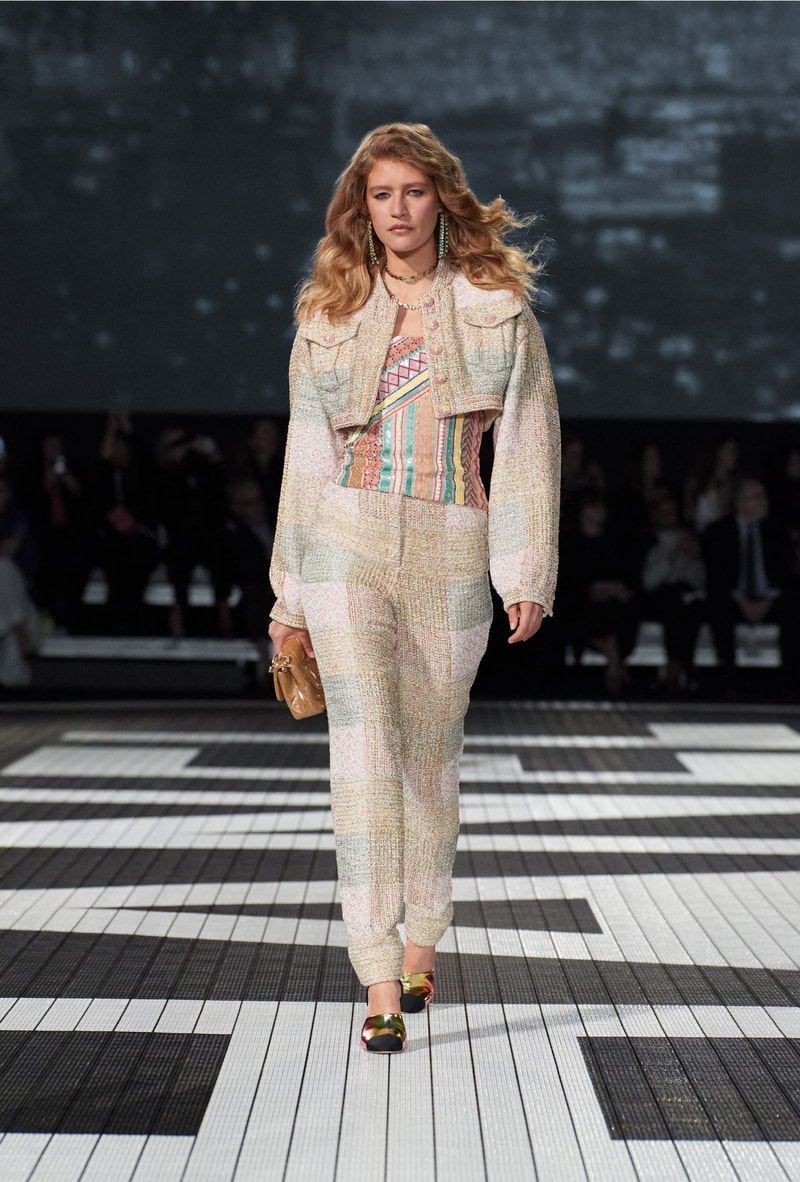 chanel 2024 Cruise fashion show runway