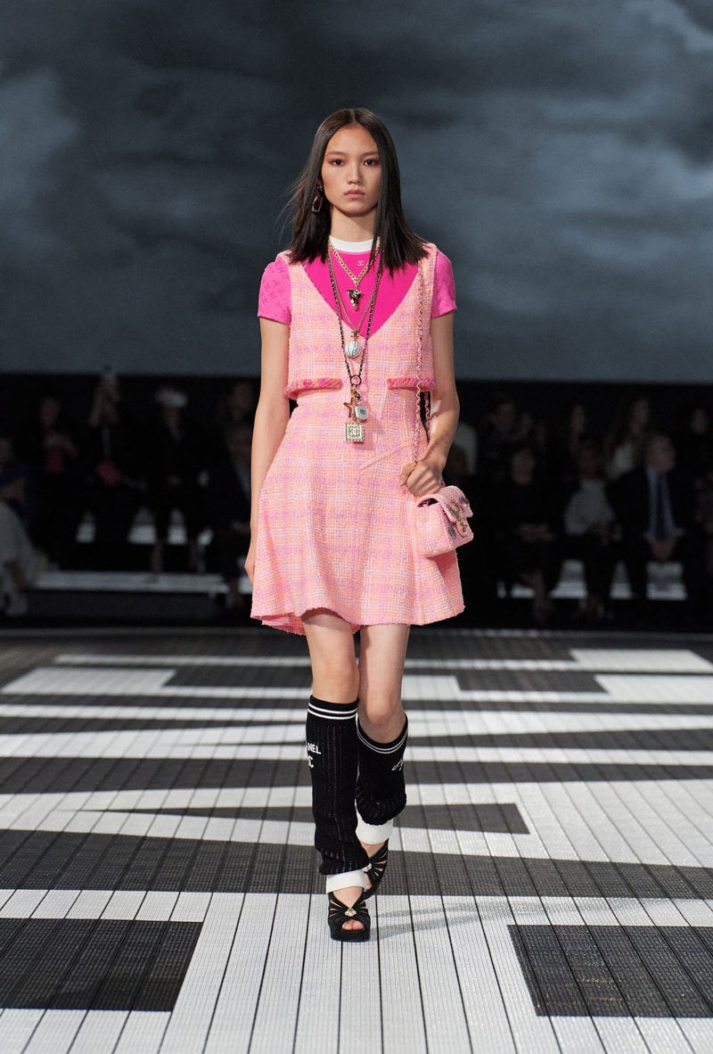 chanel 2024 Cruise fashion show runway