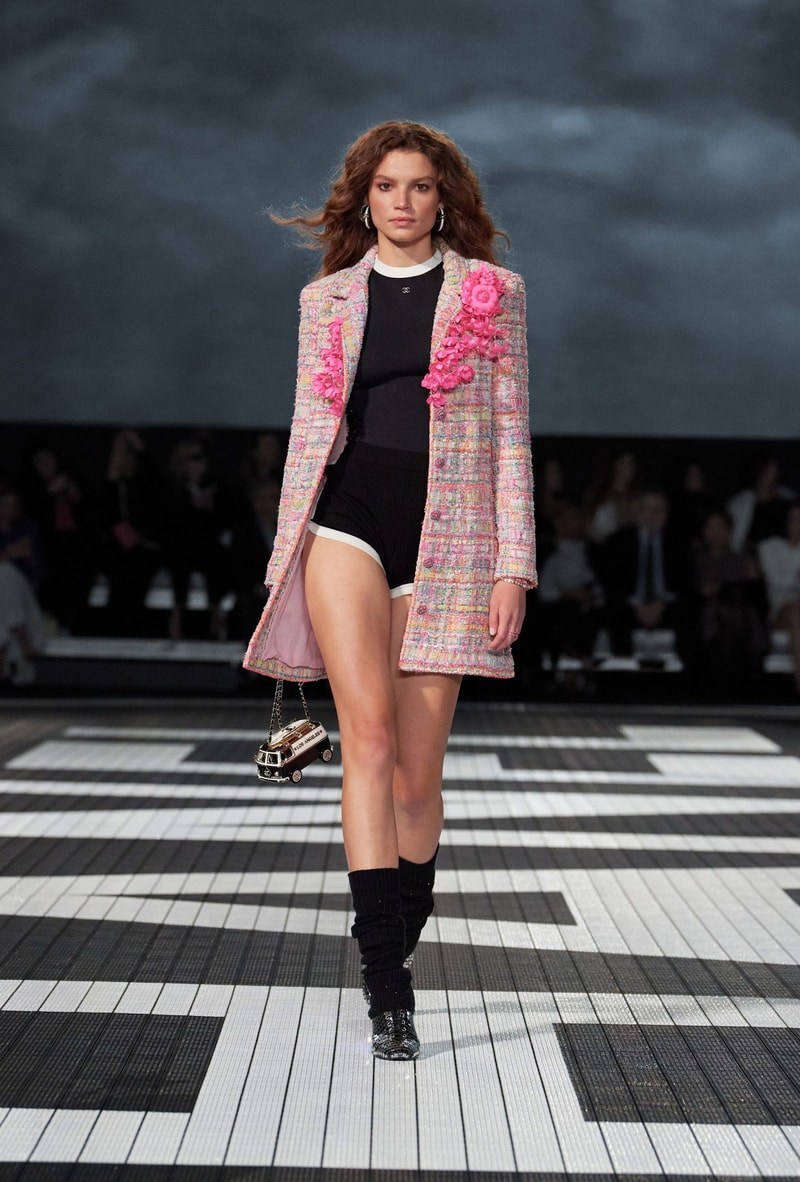 chanel 2024 Cruise fashion show runway