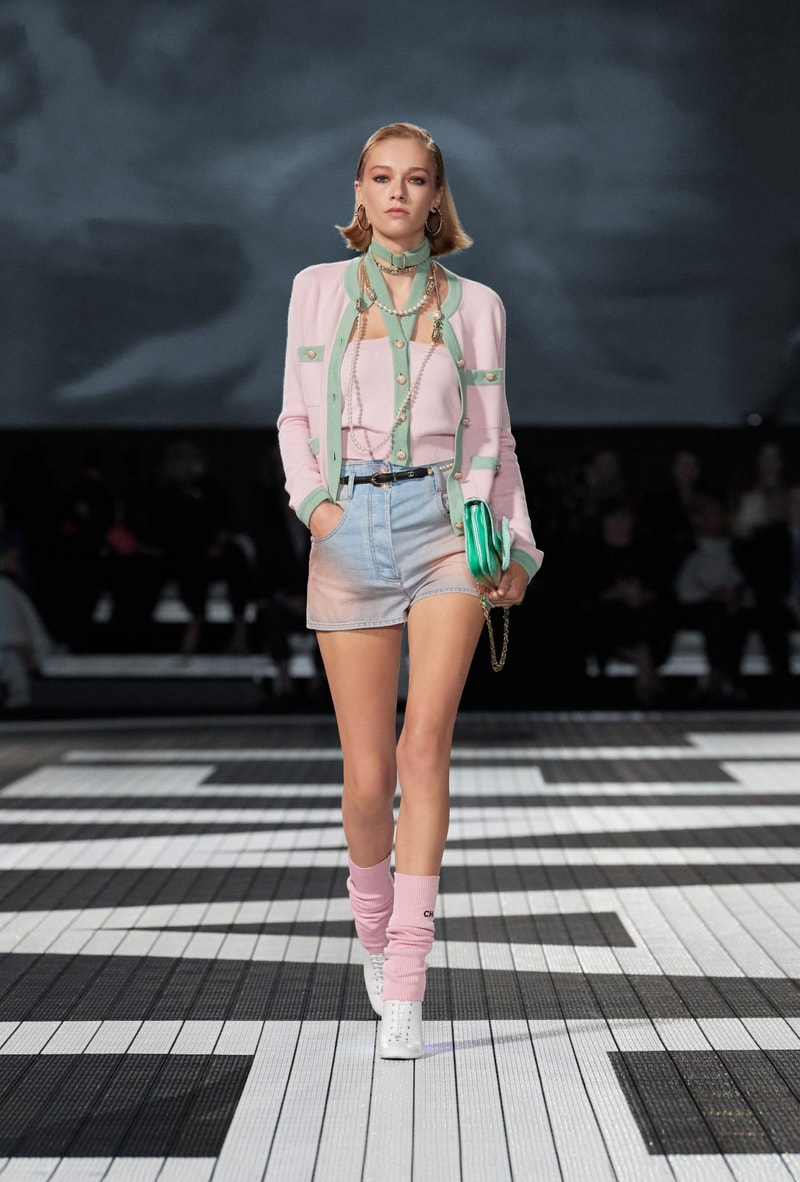 chanel 2024 Cruise fashion show runway