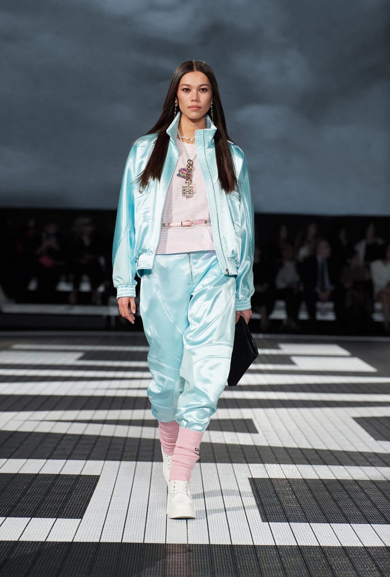 chanel 2024 Cruise fashion show runway