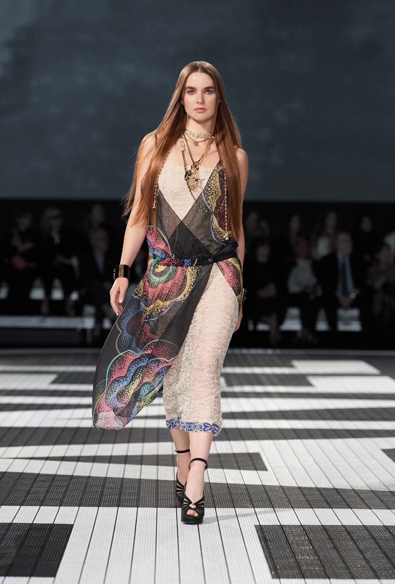 chanel 2024 Cruise fashion show runway