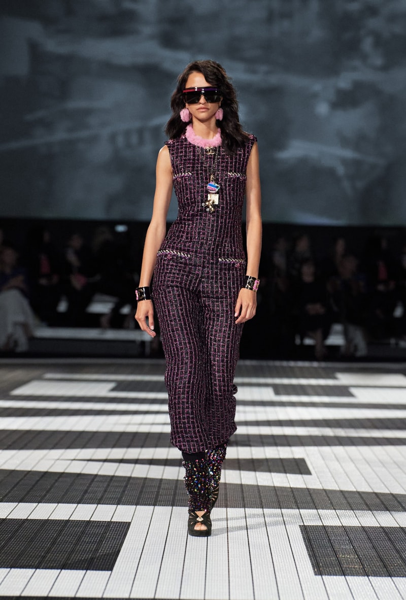 chanel 2024 Cruise fashion show runway