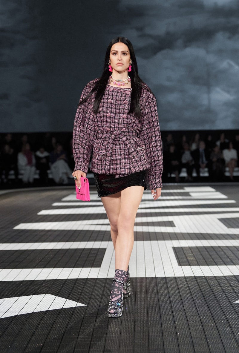 chanel 2024 Cruise fashion show runway