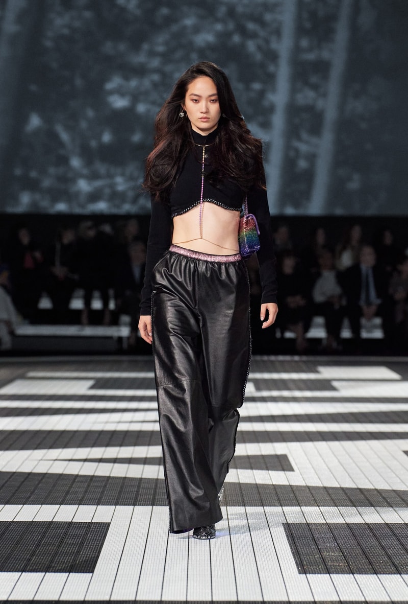 chanel 2024 Cruise fashion show runway