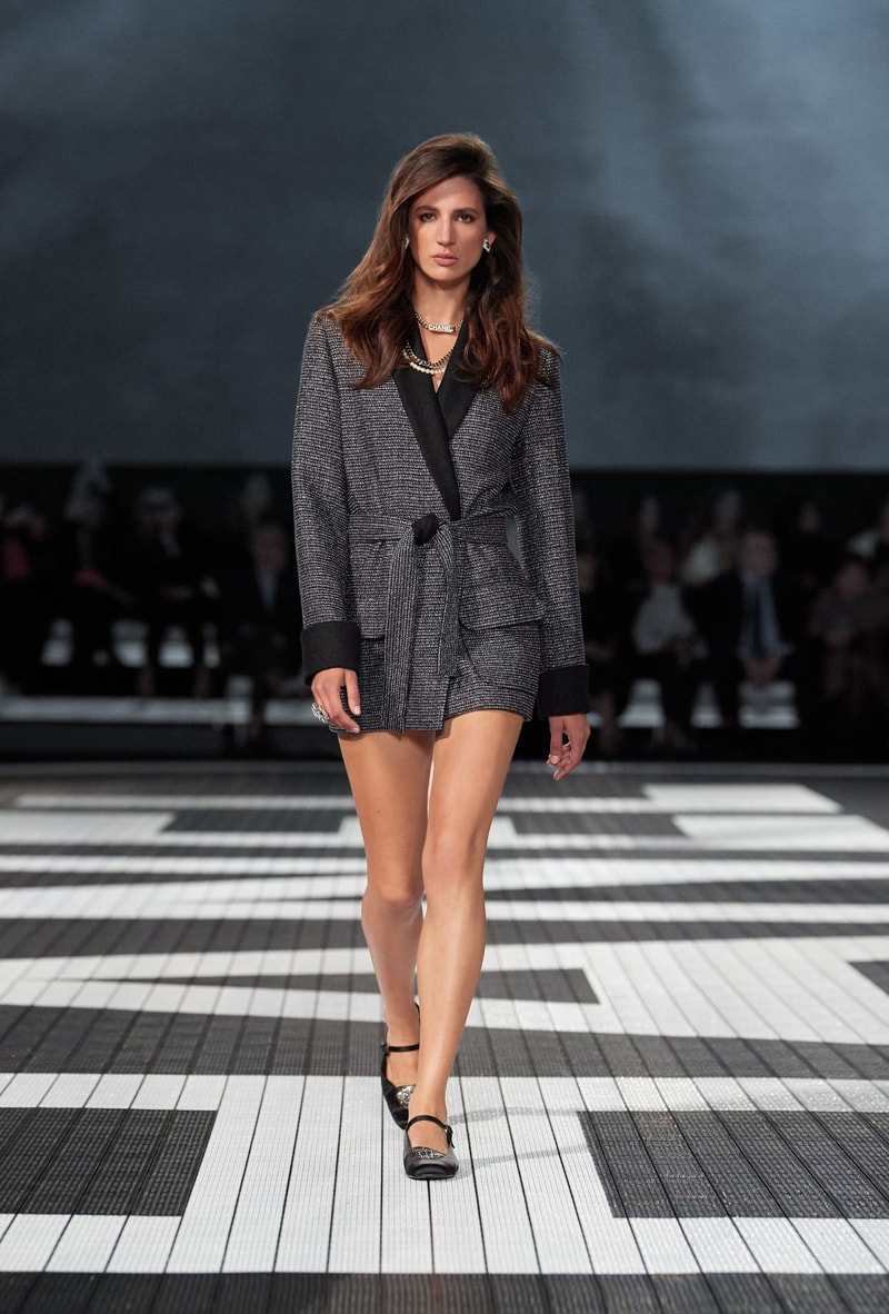 chanel 2024 Cruise fashion show runway
