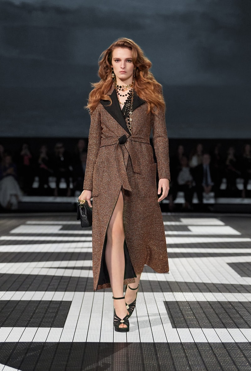 chanel 2024 Cruise fashion show runway