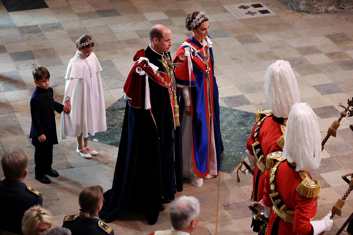 princess-charlotte-kate-middleton-coronation-headpieces