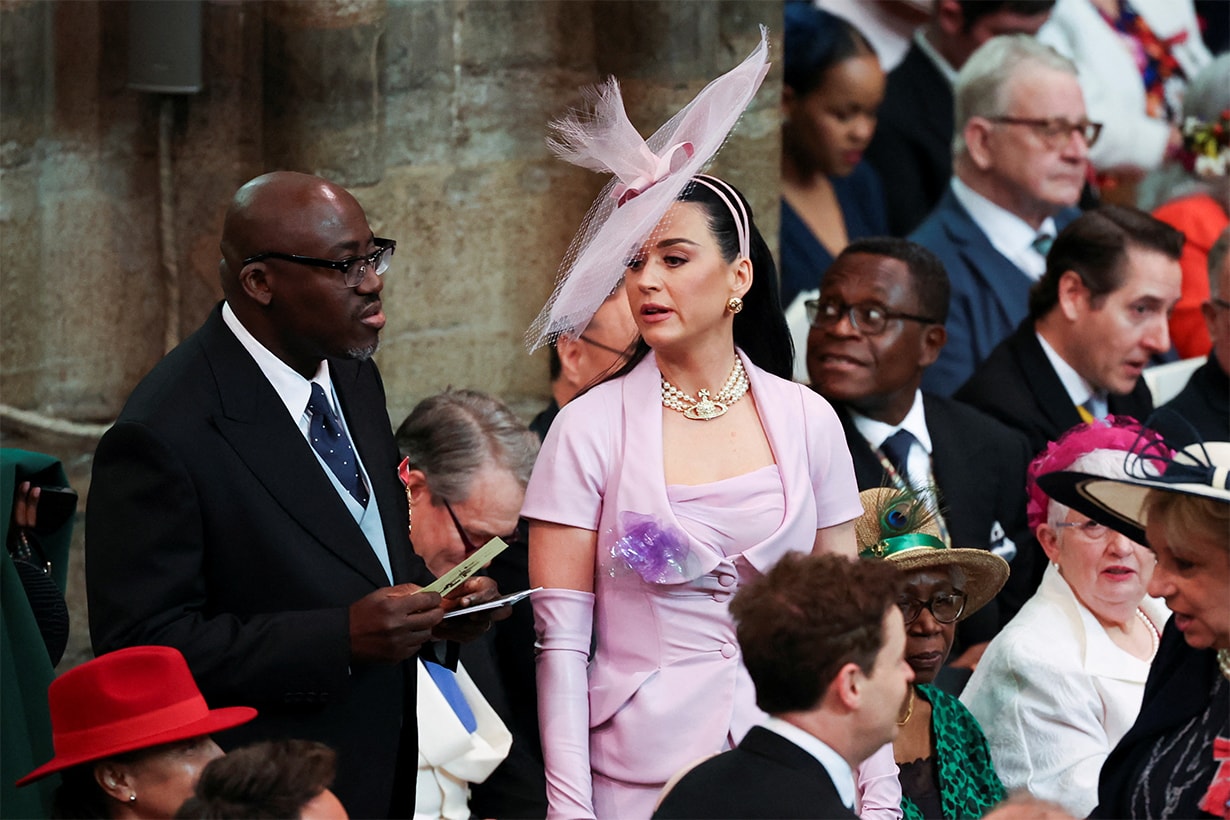 katy Perry being lost king Charles iii coronation twitter memes