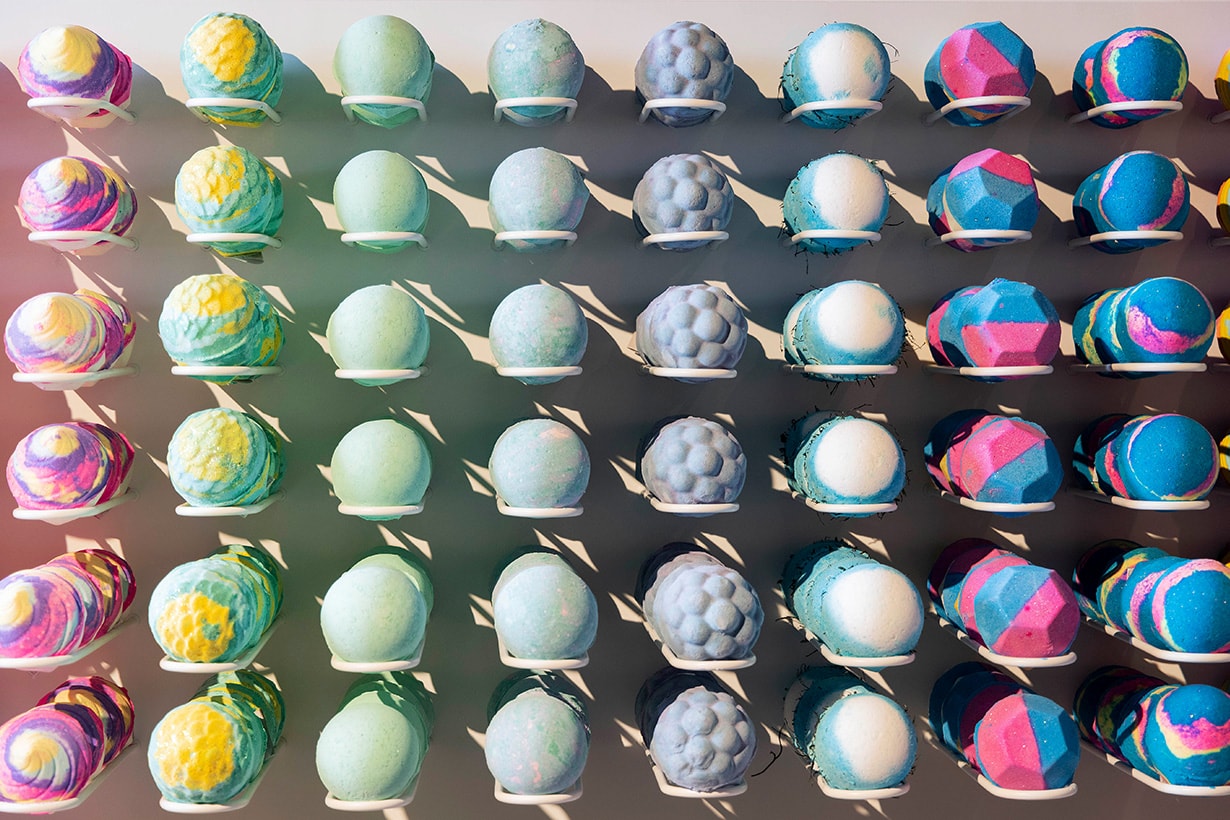 LUSH-groovy-kind-of-love-bath-bomb-workshop