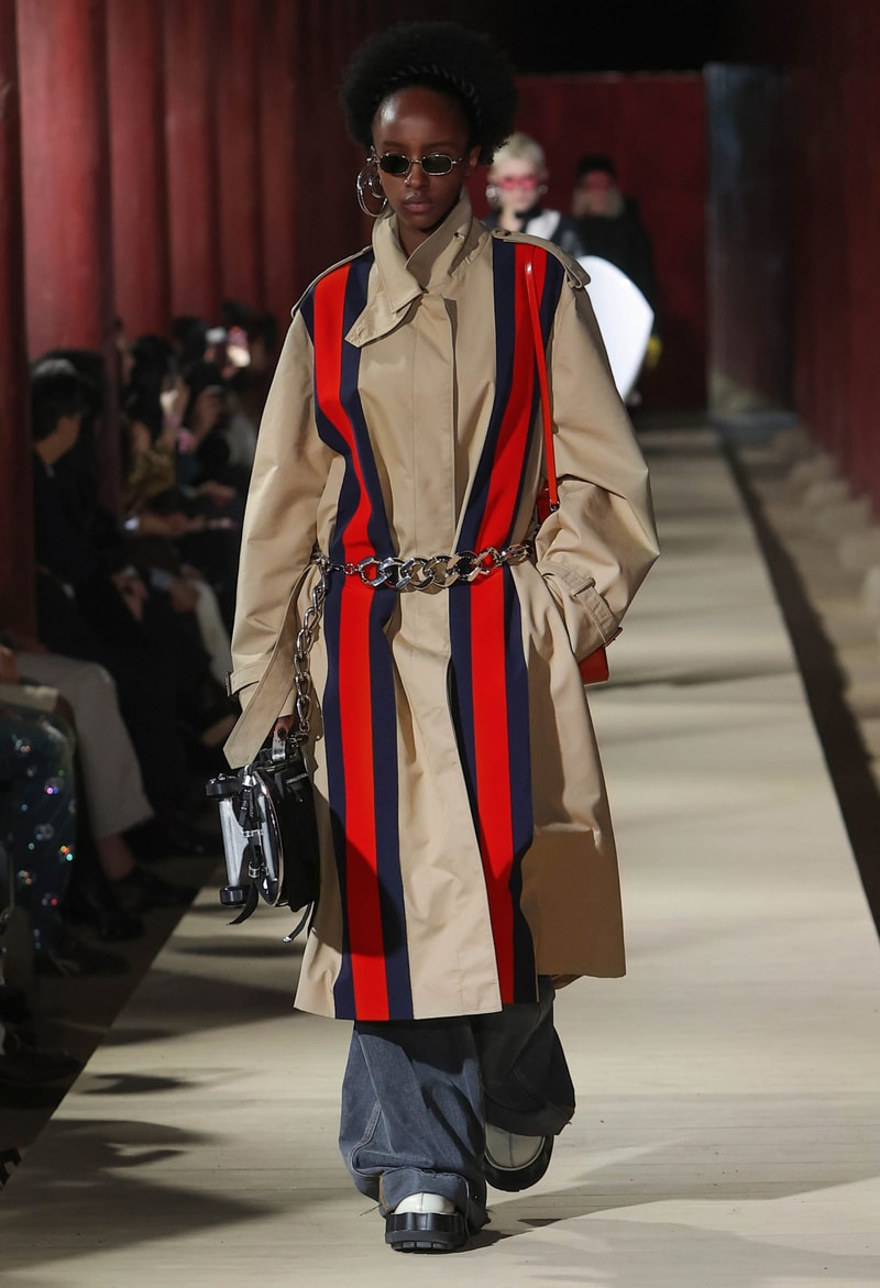 Gucci 2024 pre-spring fashion show runway 