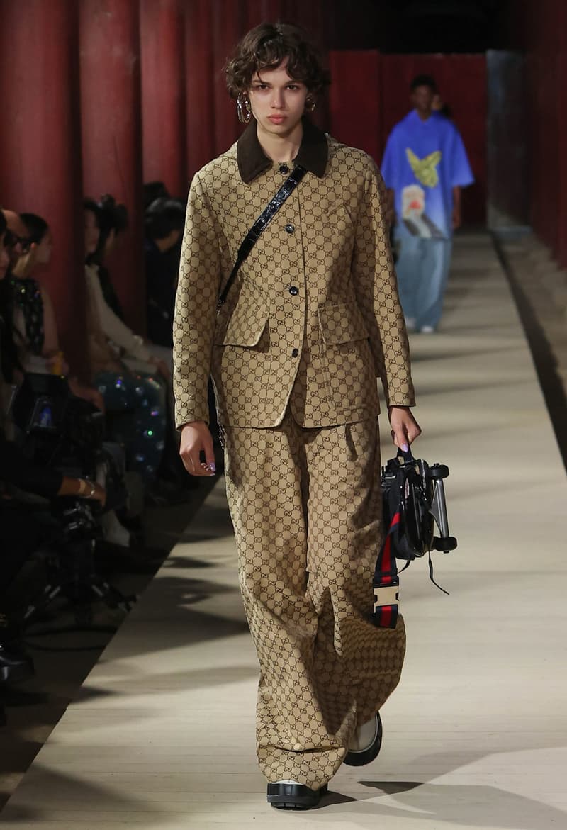 Gucci 2024 pre-spring fashion show runway