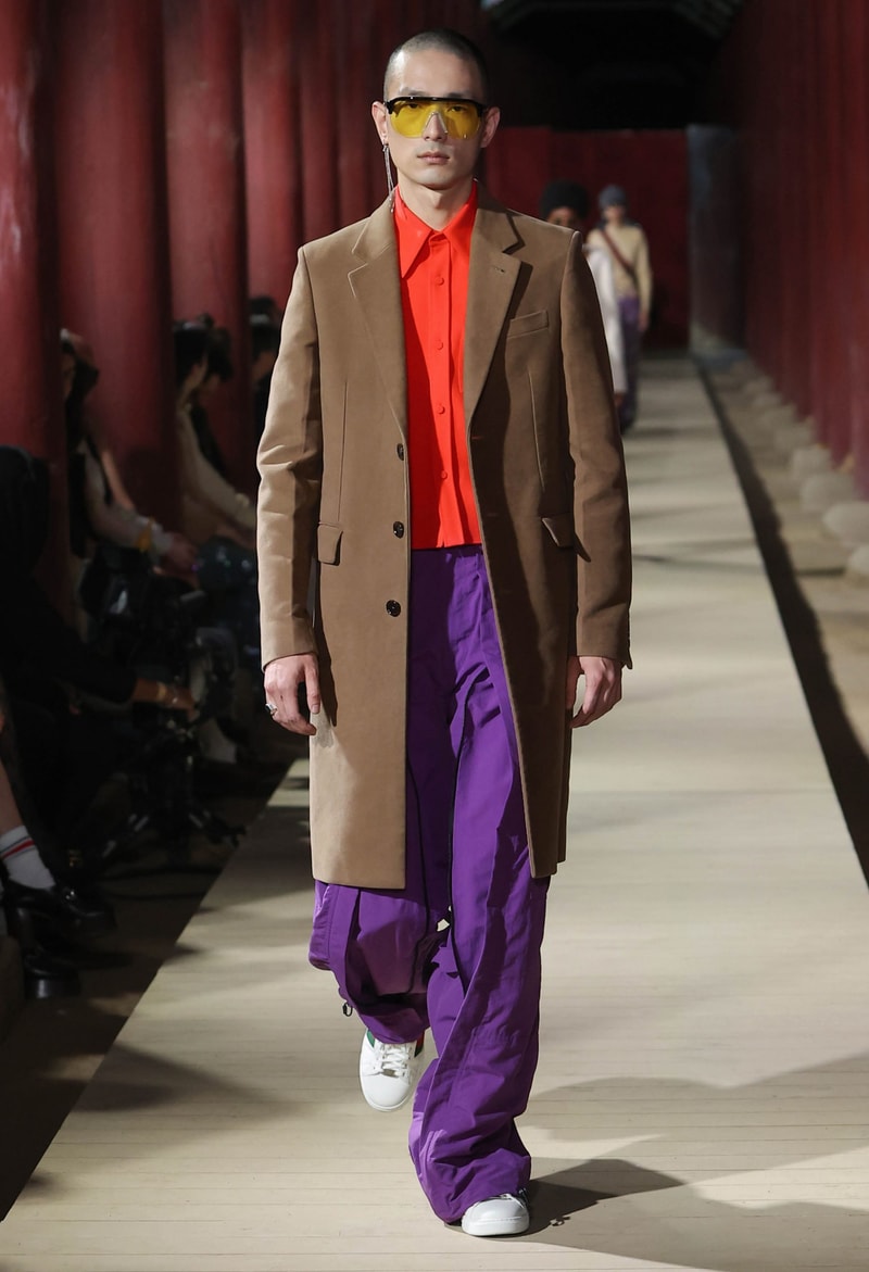 Gucci 2024 pre-spring fashion show runway 