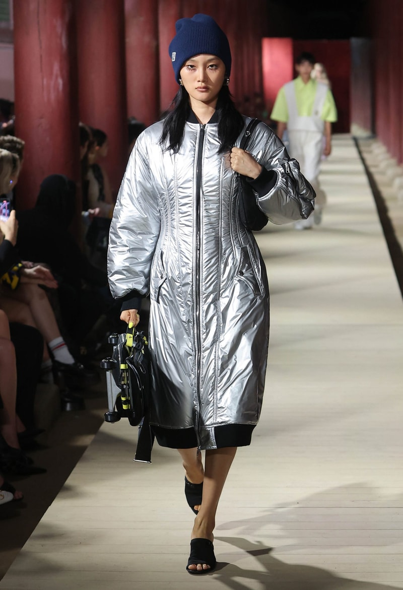 Gucci 2024 pre-spring fashion show runway 