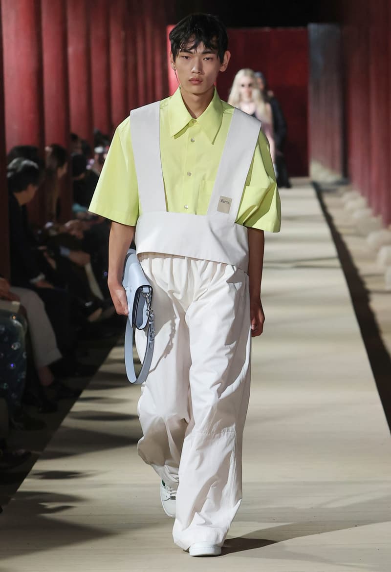 Gucci 2024 pre-spring fashion show runway