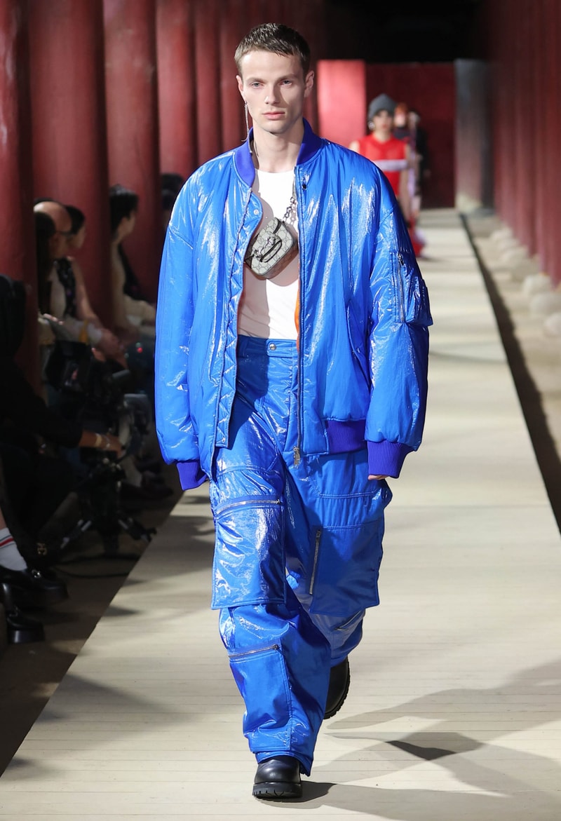 Gucci 2024 pre-spring fashion show runway 