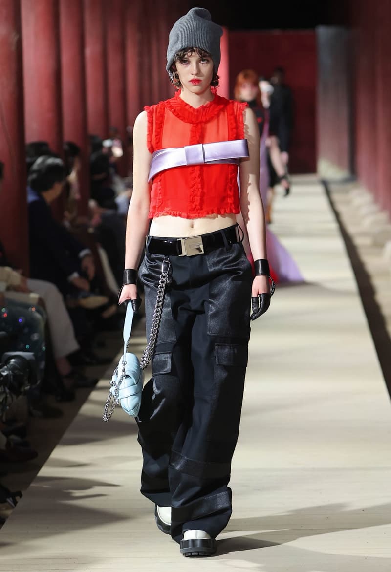 Gucci 2024 pre-spring fashion show runway
