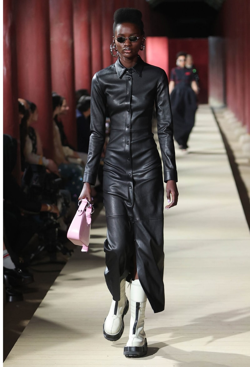 Gucci 2024 pre-spring fashion show runway 