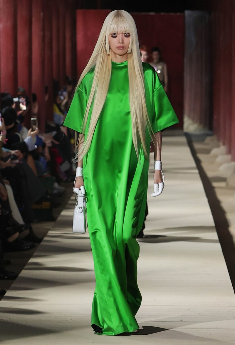 Gucci 2024 pre-spring fashion show runway 