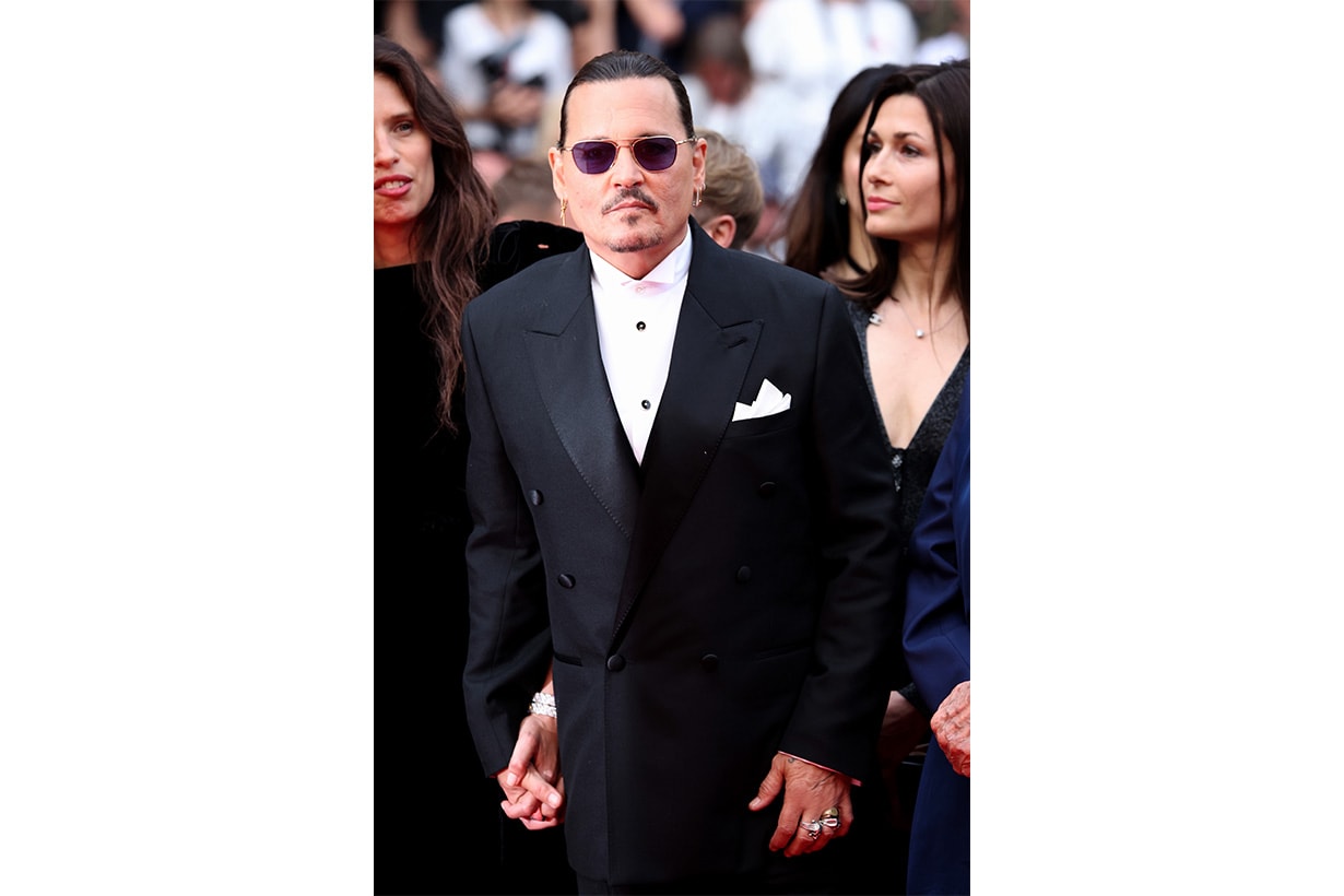 康城影展 Cannes BLACKPINK BLACKPINK Jennie CHANEL BLACKPINK Rosé Troye Sivan Alexander McQueen Saint Laurent Michelle Yeoh Balenciaga Gigi Hadid Jennifer Lawrence Dior Natalie Portman Johnny Depp Leonardo DiCaprio Coco Rocha Dolce&Gabbana DG Dua Lipa Celine Alexa Chung Prada Gemma Chan Louis Vuitton Stella Maxwell Versace Elle Fanning
