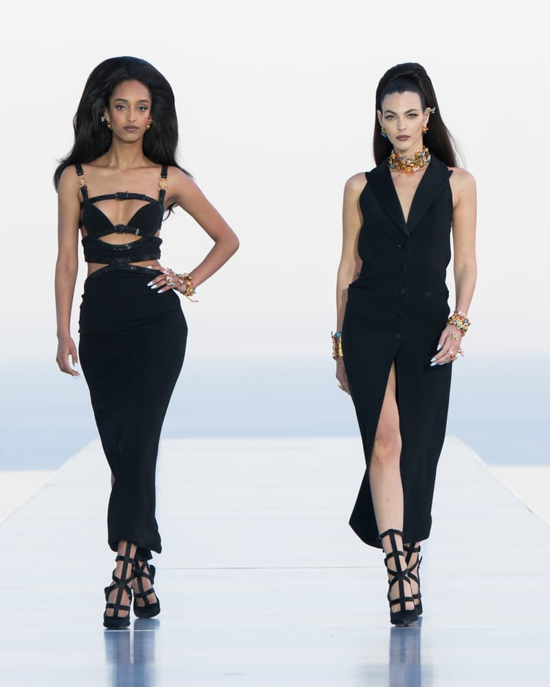 Dua Lipa Versace 聯乘系列 La Vacanza Crossover Runway Donatella Versace