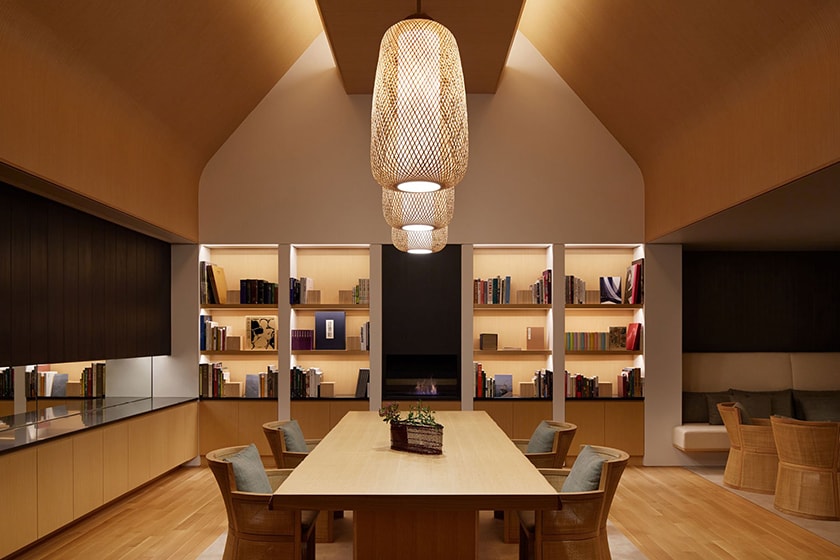 IU Lee Jong Suk Travel Japan Ago Bay Amanemu