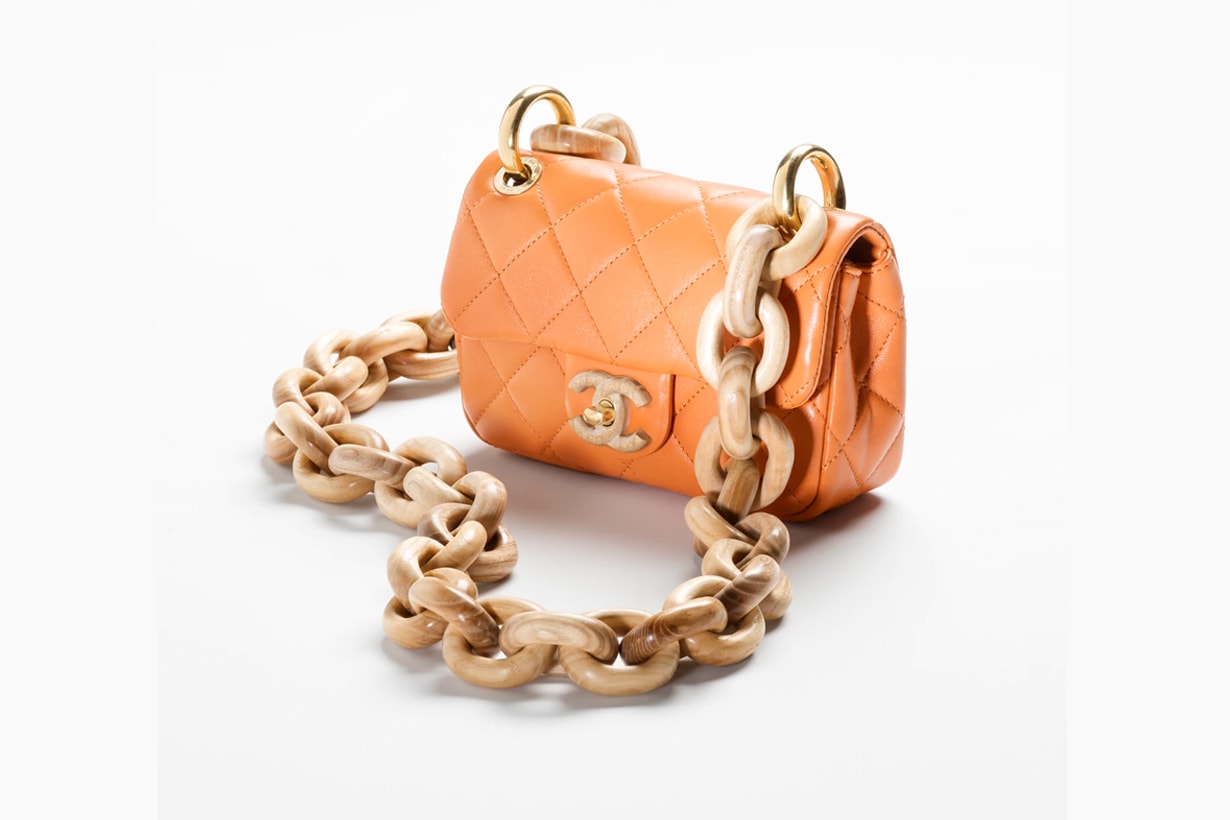 chanel 23 Métiers d’art mini flap bag sun color dakar wood chain