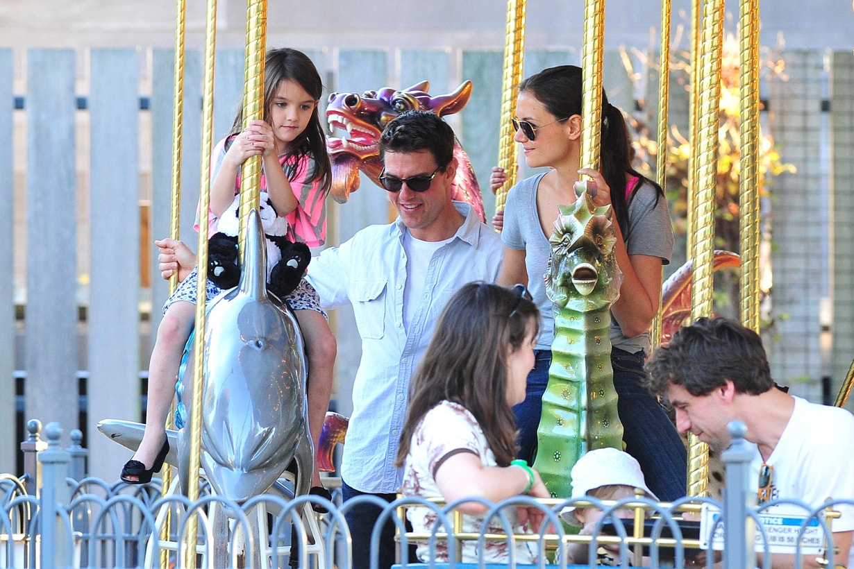 suri cruise tom katie holmes grow up look alike 17 years old