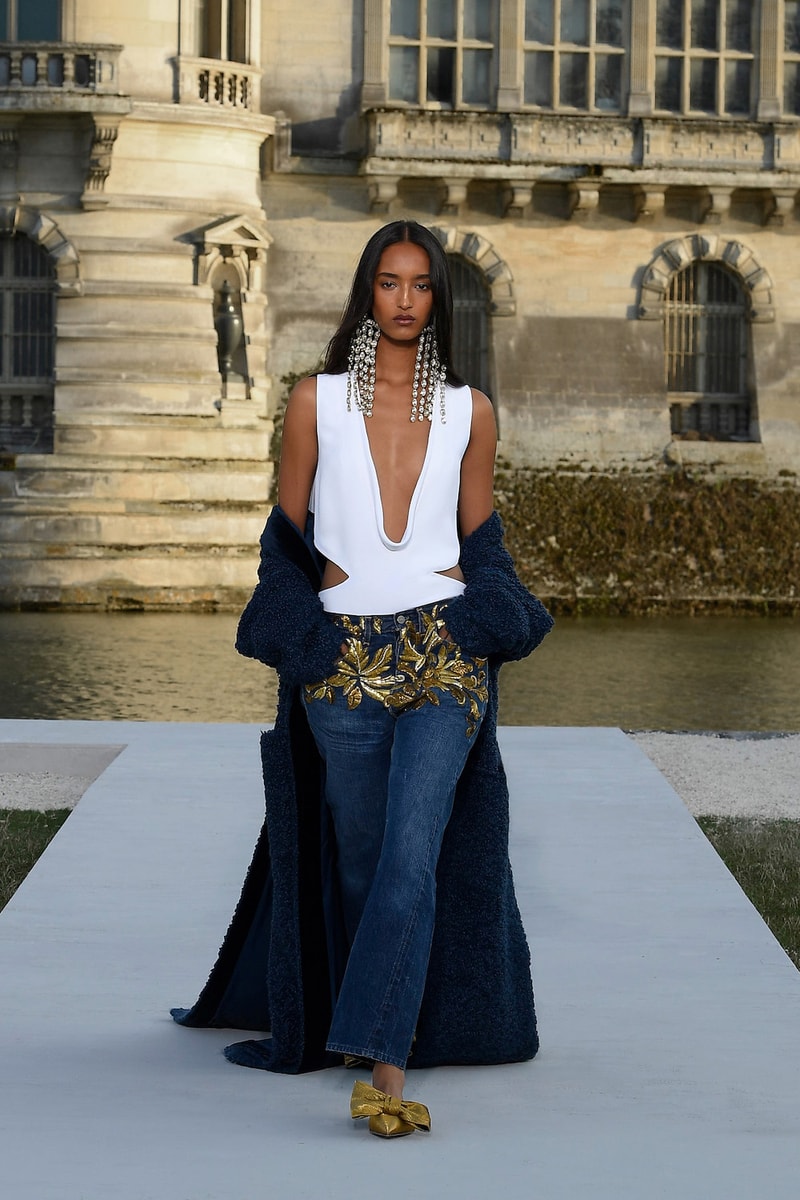 valentino haute couture 2023 24 Un Château de Chantilly runway details every looks